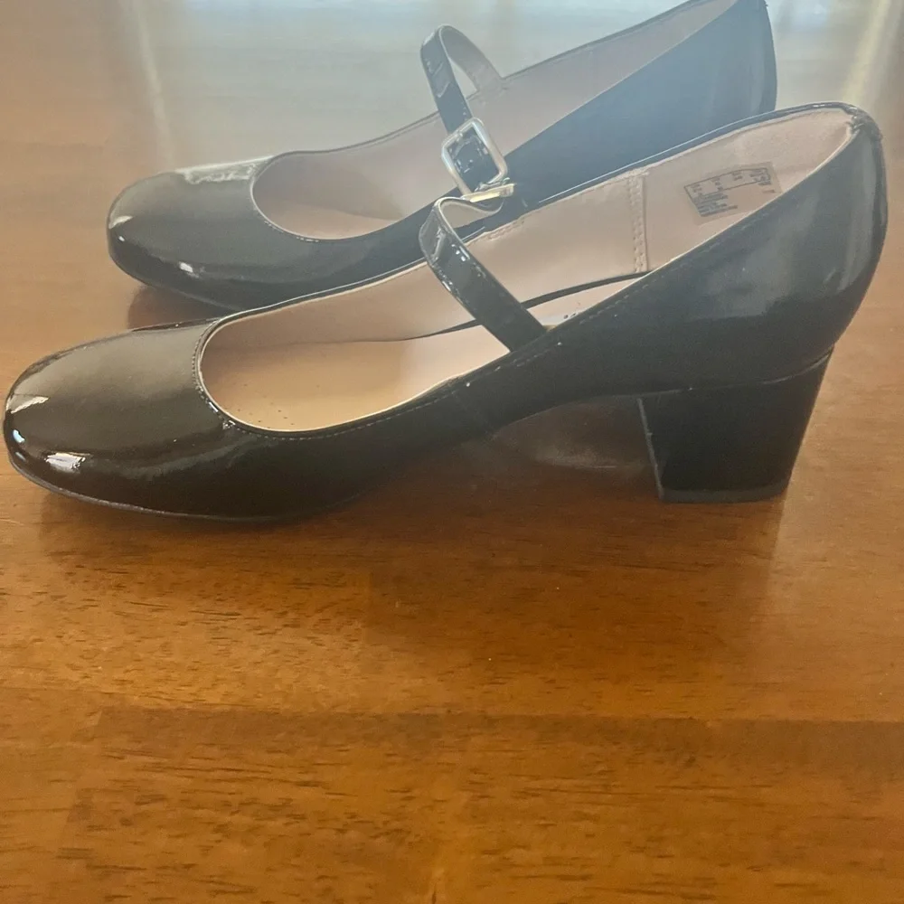 Clarks Women's Glossy Black Mary Jane Flats - Picture 5 of 7